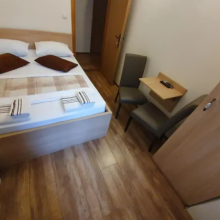 Bed 4 Zagreb