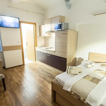 Bed 4 Guest house Zagreb