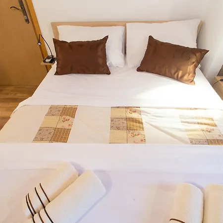 Bed 4 3* Zagreb